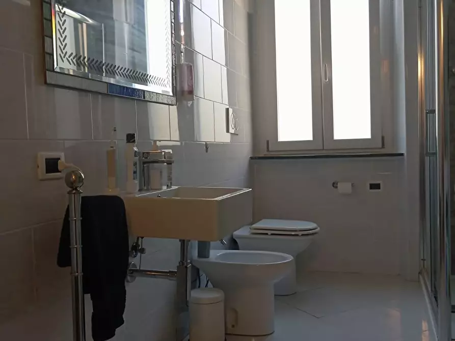 Immagine 14 di Appartamento in affitto  a Livorno