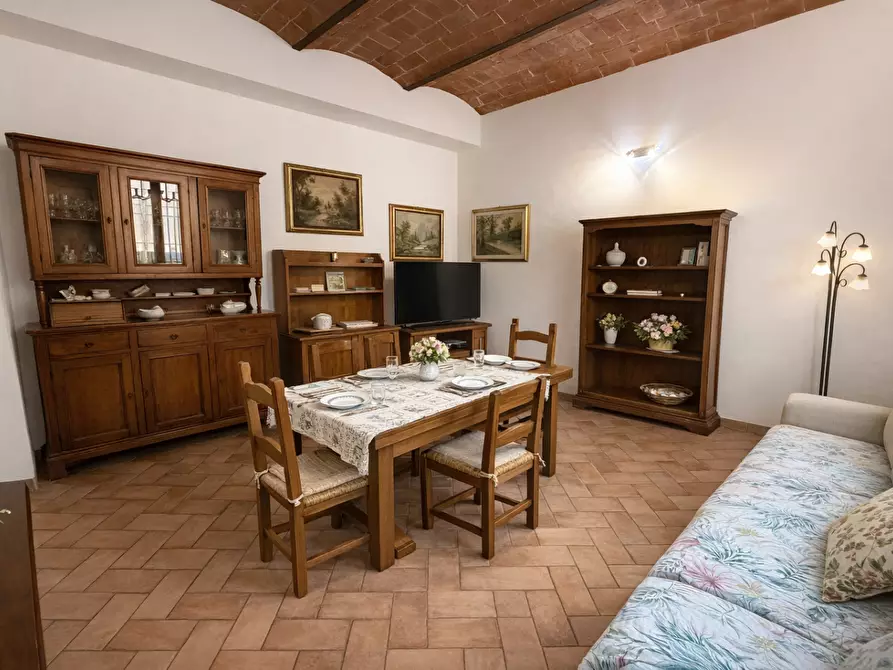 Immagine 2 di Appartamento in vendita  a Cascina