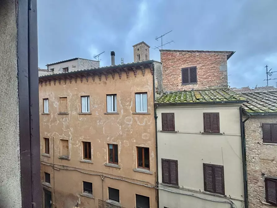 Immagine 7 di Mansarda in vendita  a Volterra