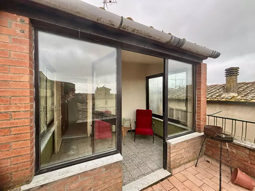 Immagine 3 di Mansarda in vendita  a Volterra