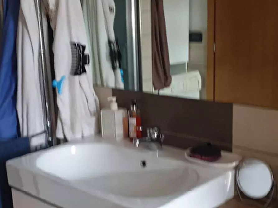 Immagine 10 di Appartamento in vendita  a Torino