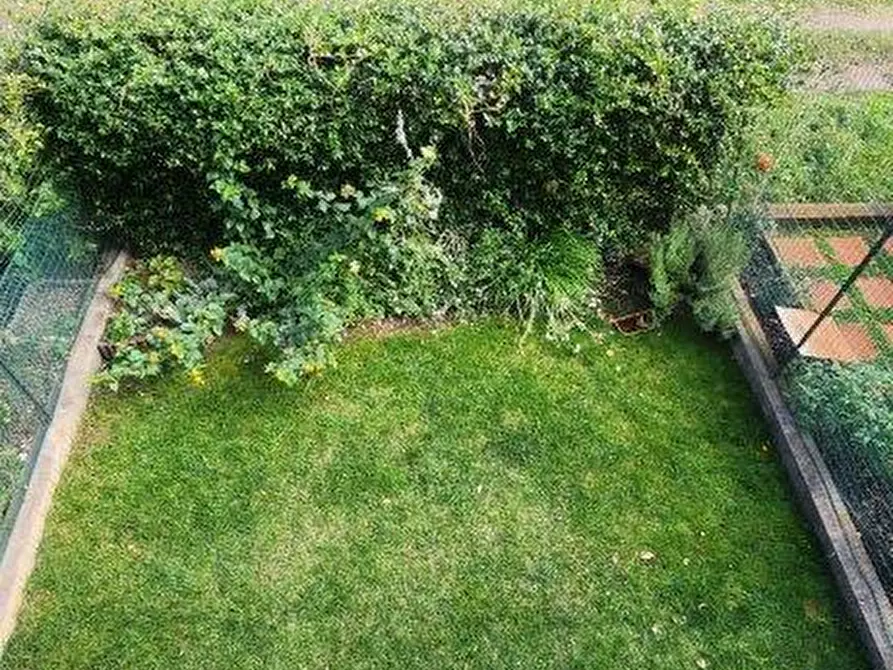 Immagine 17 di Appartamento in vendita  a Cascina