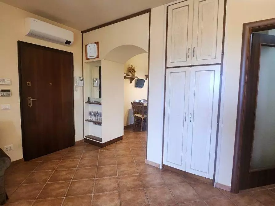 Immagine 6 di Appartamento in vendita  a Cascina