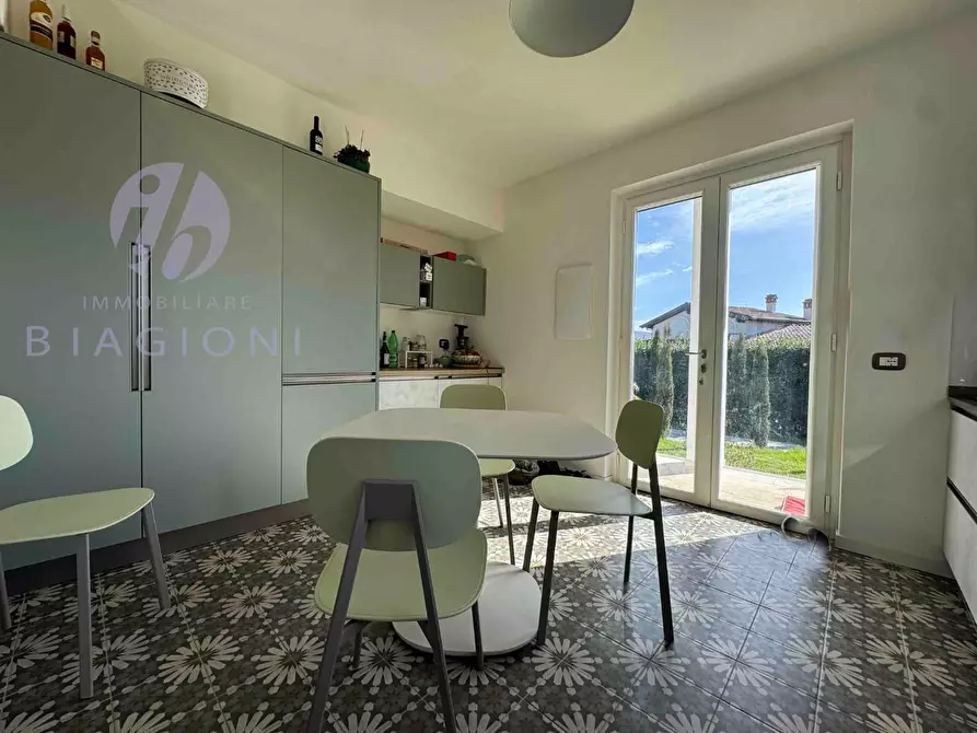 Immagine 17 di Villa in vendita  a Pietrasanta