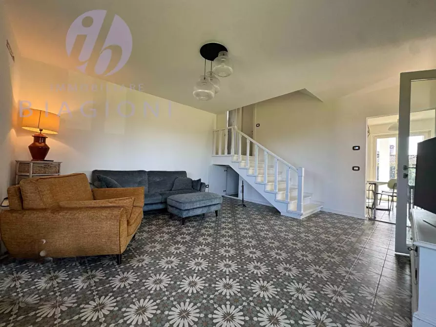 Immagine 21 di Villa in vendita  a Pietrasanta