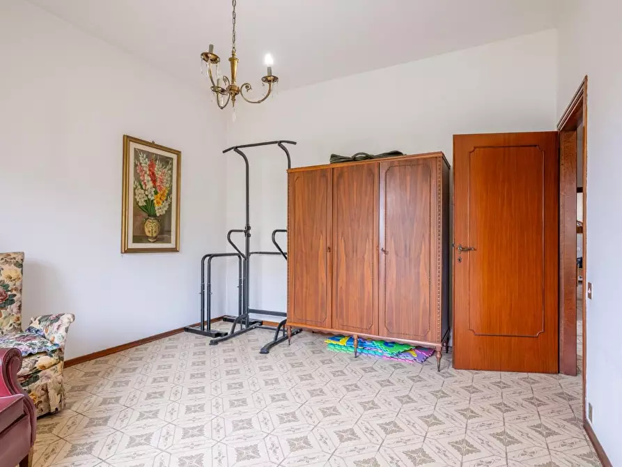 Immagine 21 di Appartamento in vendita  a Pontedera