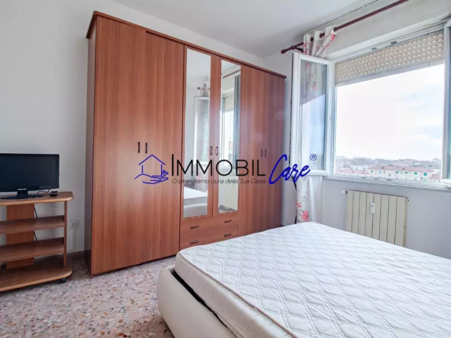 Immagine 6 di Appartamento in vendita  a Livorno