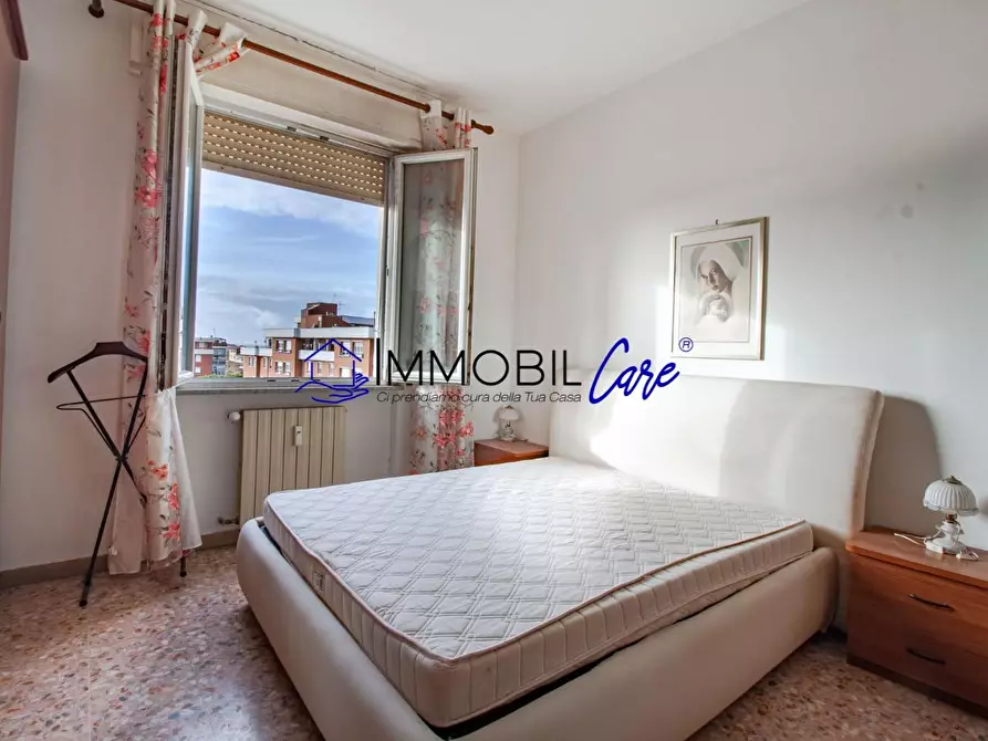 Immagine 5 di Appartamento in vendita  a Livorno