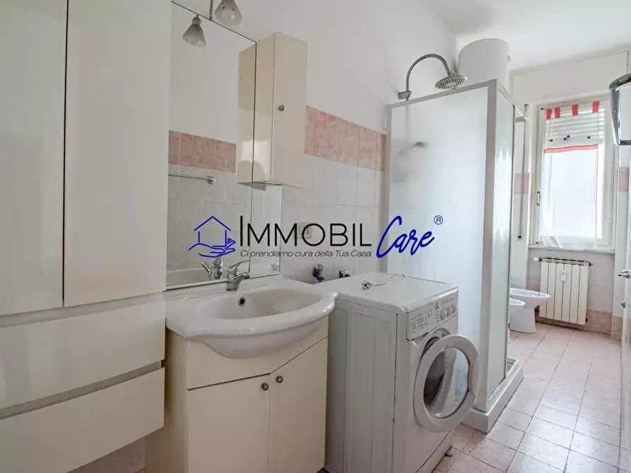 Immagine 10 di Appartamento in vendita  a Livorno