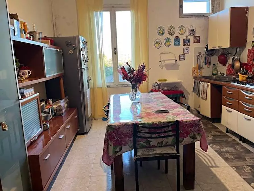 Immagine 4 di Casa bifamiliare in vendita  a Pontedera