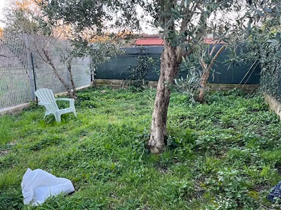 Immagine 23 di Casa bifamiliare in vendita  a Pontedera