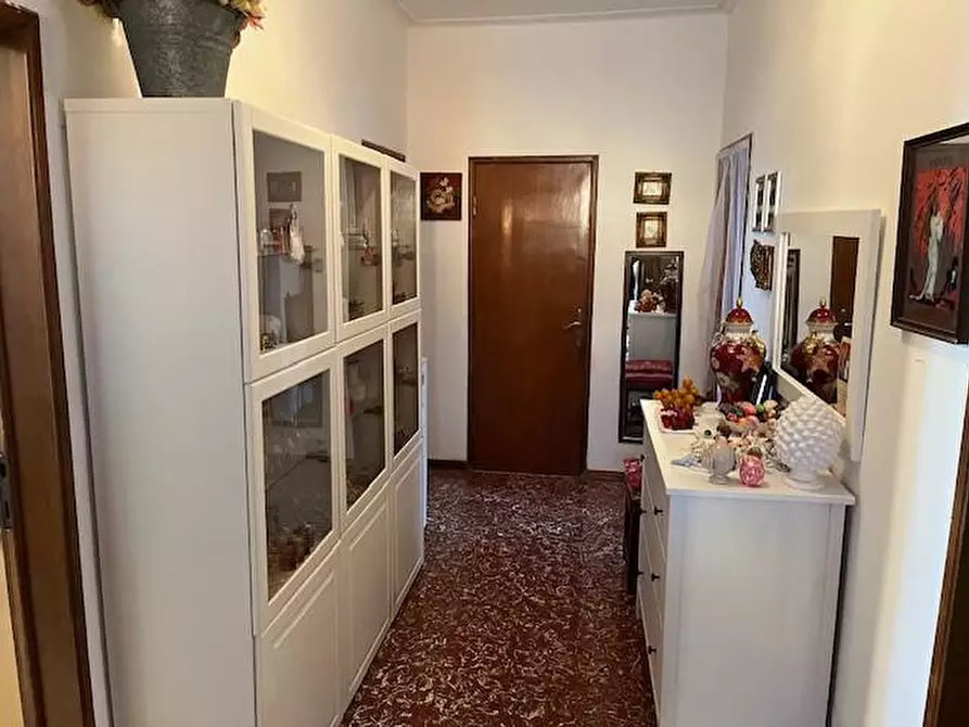 Immagine 7 di Casa bifamiliare in vendita  a Pontedera