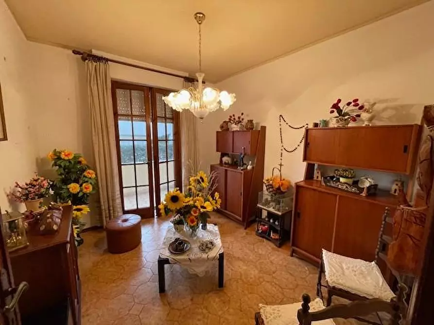 Immagine 6 di Appartamento in vendita  a Viareggio