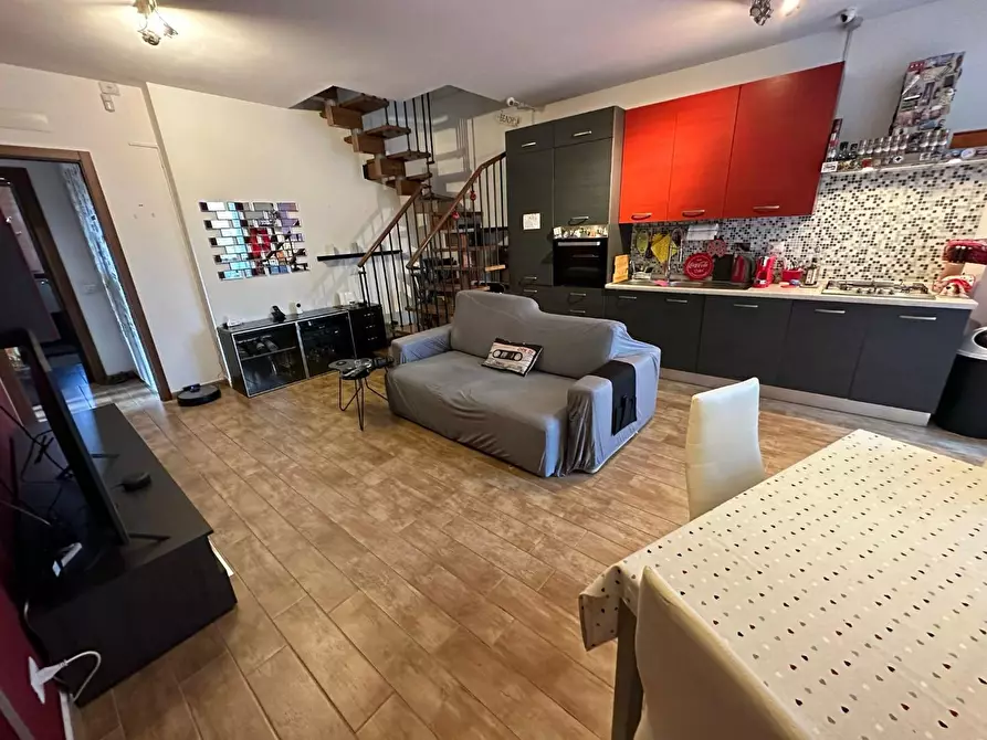 Immagine 2 di Appartamento in vendita  a Sovicille