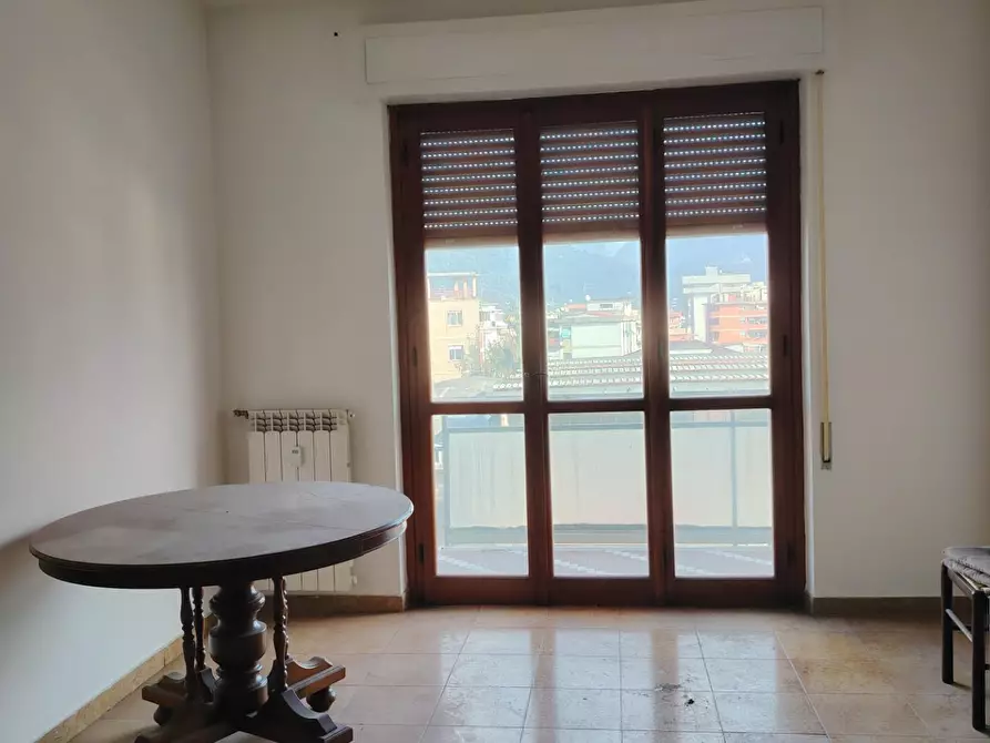 Immagine 2 di Appartamento in vendita  a Carrara