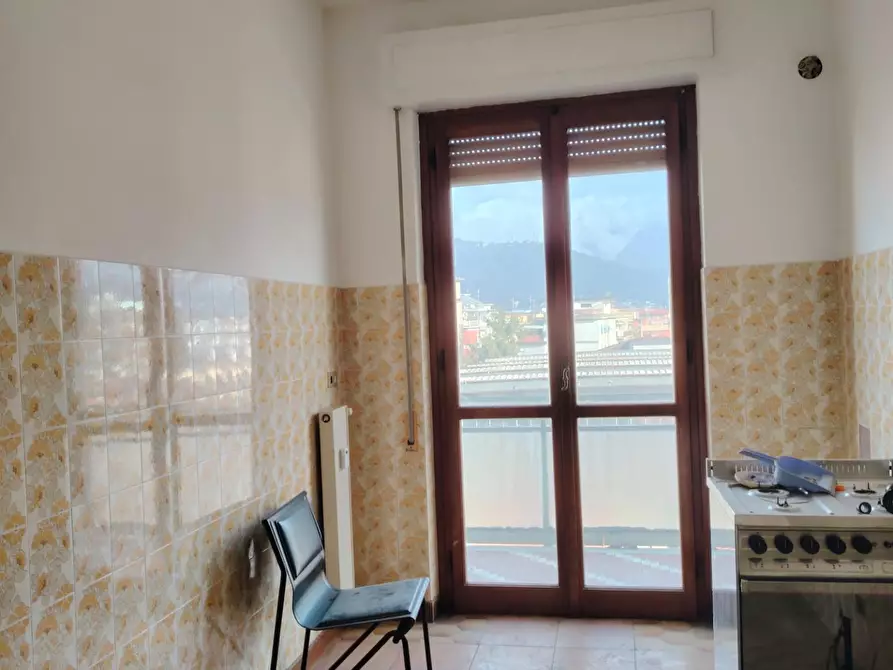 Immagine 3 di Appartamento in vendita  a Carrara