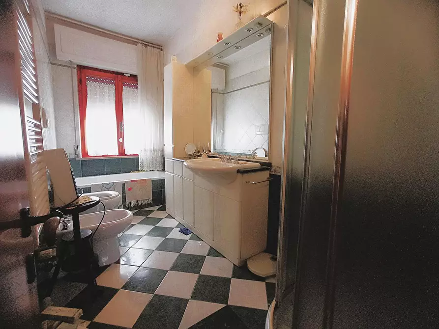 Immagine 10 di Casa bifamiliare in affitto  a Pisa