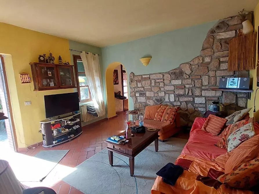 Immagine 1 di Casa indipendente in vendita  a Buti