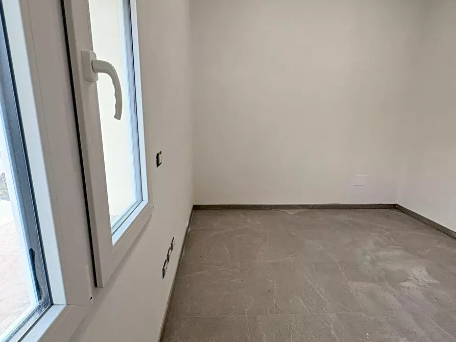 Immagine 22 di Appartamento in vendita  a Cascina