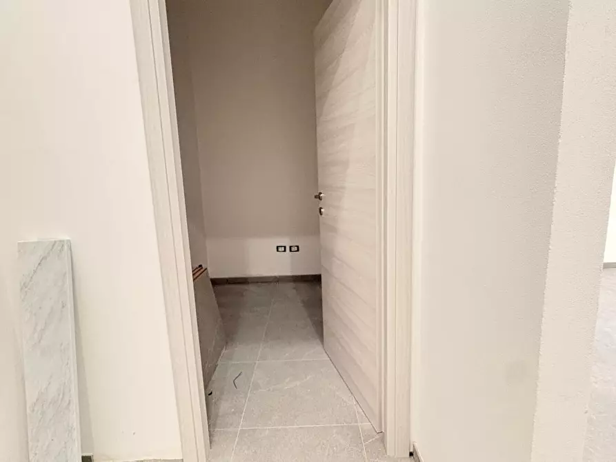 Immagine 8 di Appartamento in vendita  a Cascina