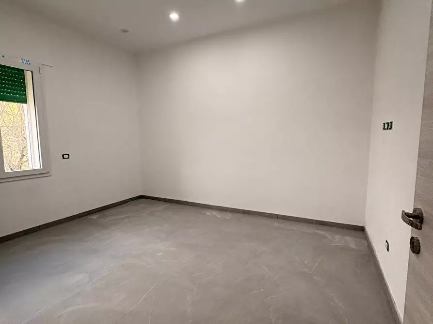 Immagine 15 di Appartamento in vendita  a Cascina