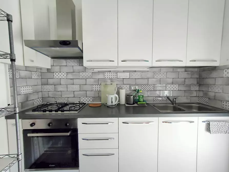 Immagine 6 di Appartamento in vendita  a Pisa