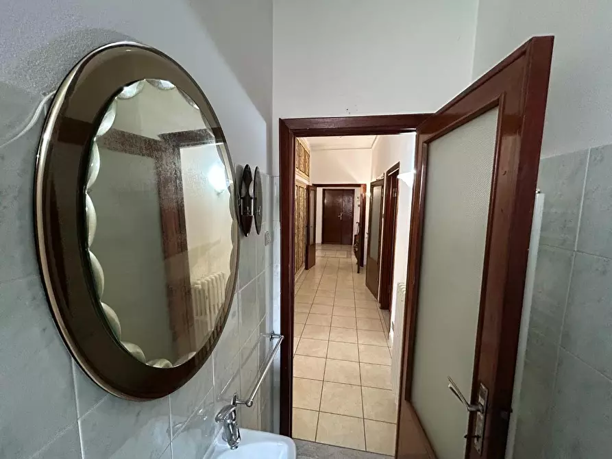 Immagine 27 di Appartamento in vendita  a Siena