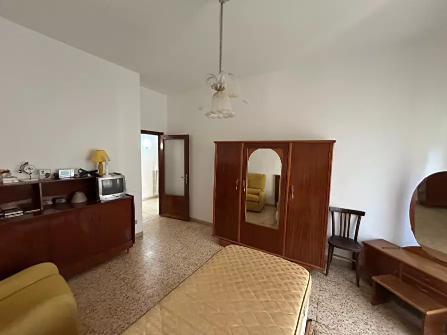 Immagine 22 di Appartamento in vendita  a Siena