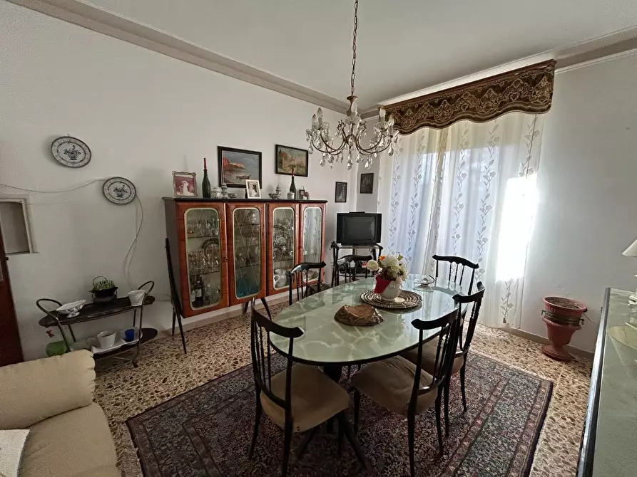 Immagine 2 di Appartamento in vendita  a Siena