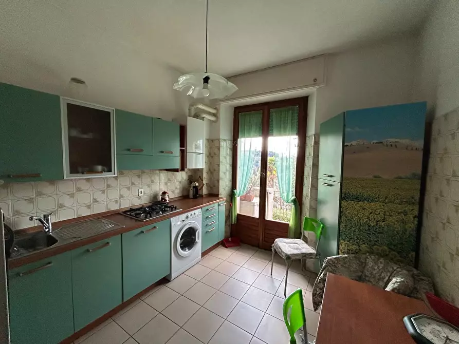 Immagine 5 di Appartamento in vendita  a Siena