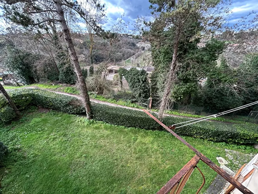 Immagine 9 di Appartamento in vendita  a Siena