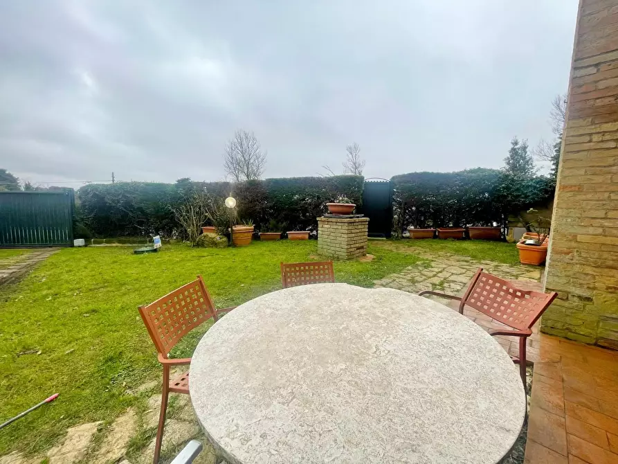 Immagine 1 di Porzione di casa in vendita  a Gambassi Terme