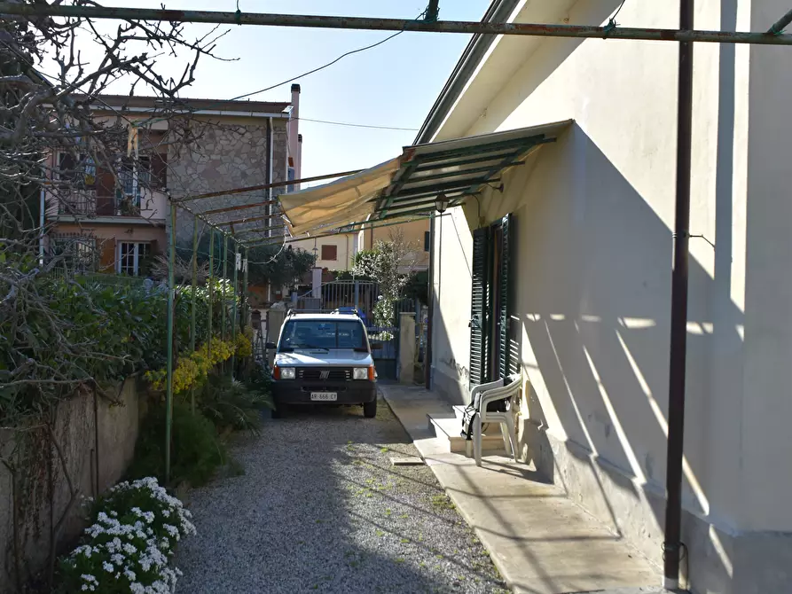 Immagine 7 di Villa in vendita  a Rosignano Marittimo