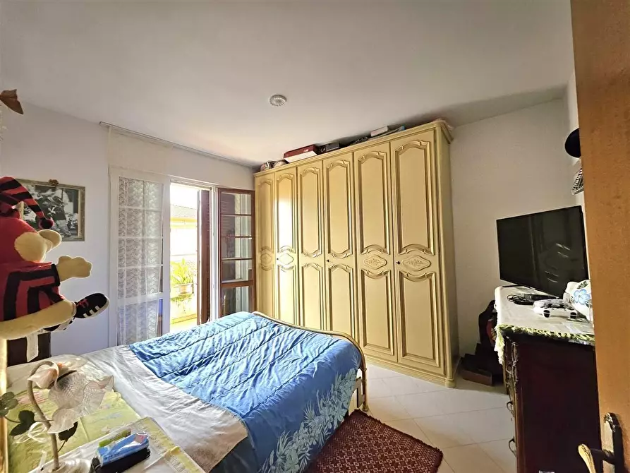 Immagine 16 di Casa trifamiliare in vendita  a Massa