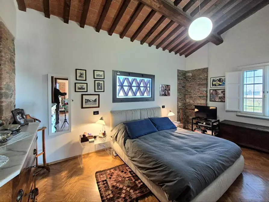 Immagine 21 di Rustico / casale in vendita  a Lucca