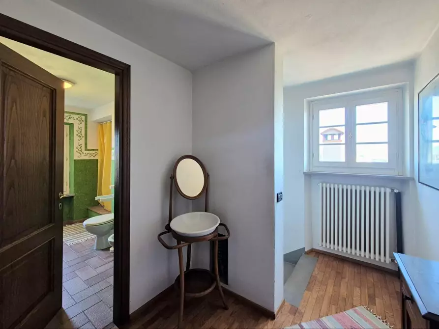 Immagine 36 di Rustico / casale in vendita  a Lucca