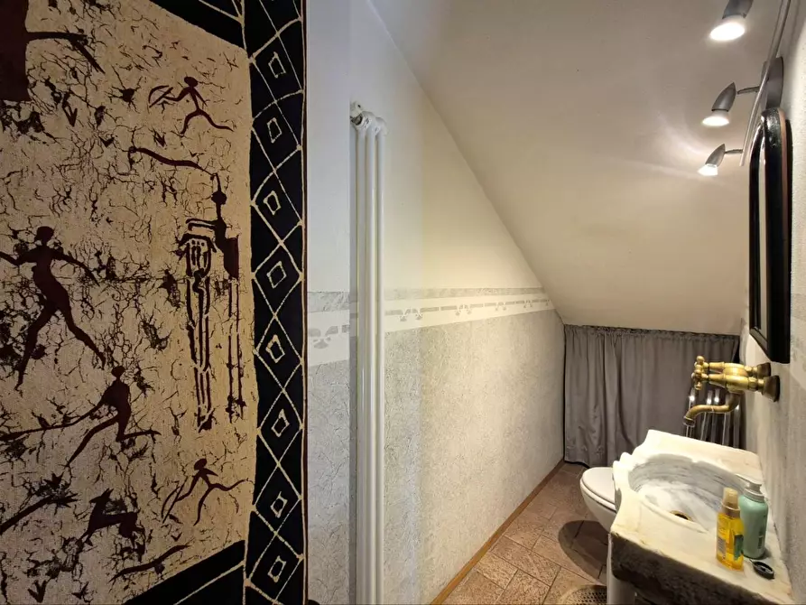 Immagine 20 di Rustico / casale in vendita  a Lucca