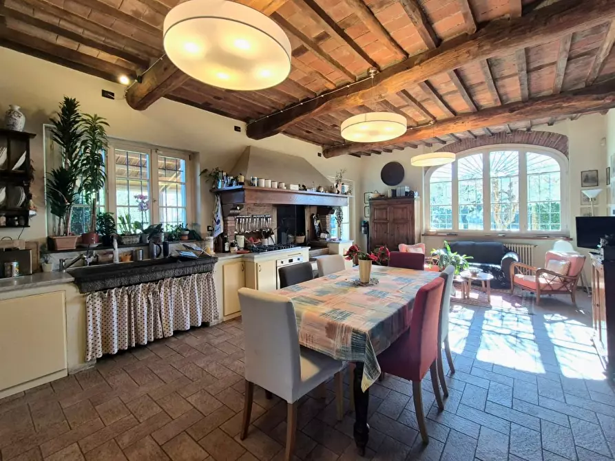 Immagine 16 di Rustico / casale in vendita  a Lucca