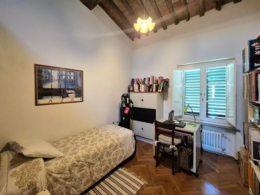 Immagine 32 di Rustico / casale in vendita  a Lucca