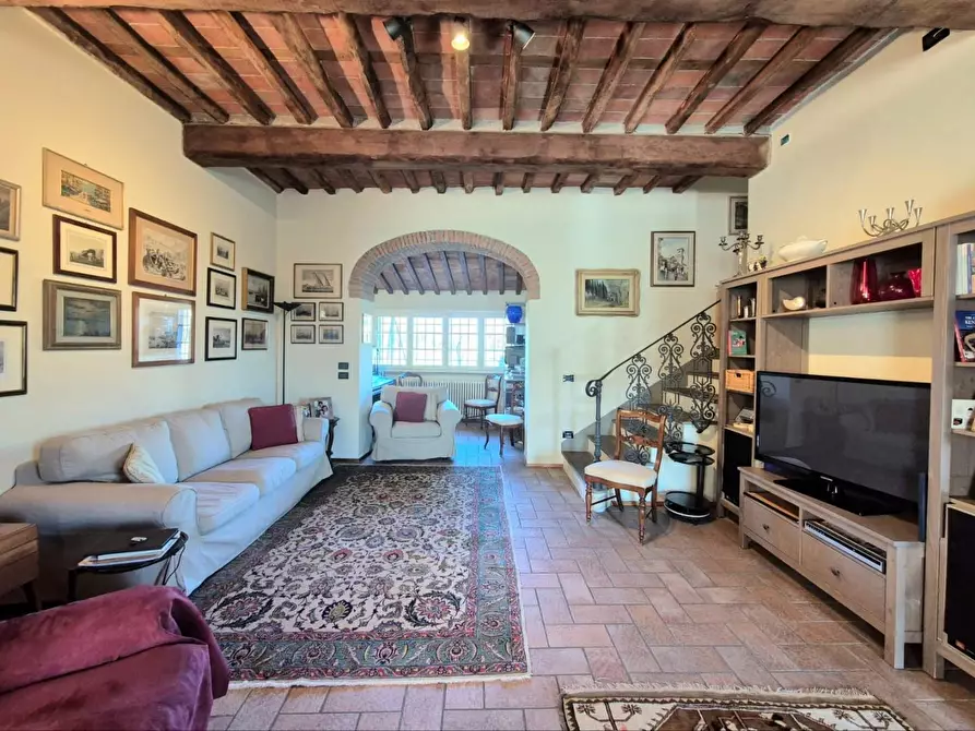 Immagine 12 di Rustico / casale in vendita  a Lucca