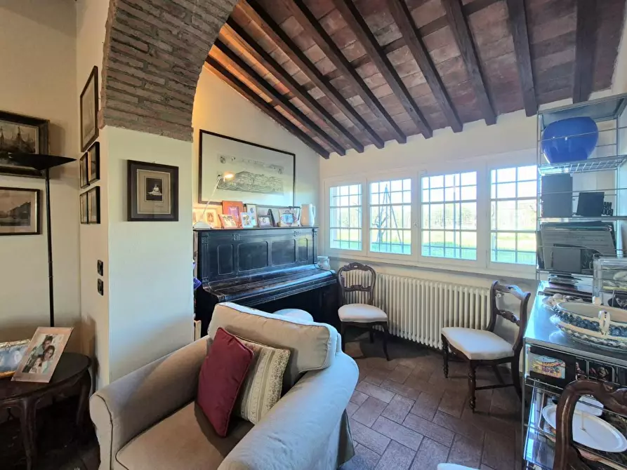 Immagine 15 di Rustico / casale in vendita  a Lucca