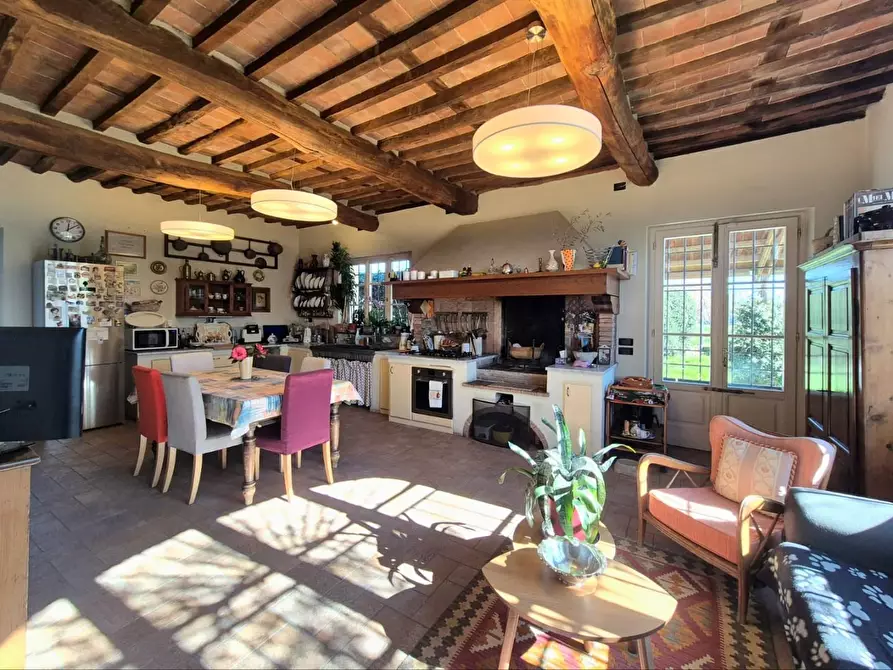 Immagine 17 di Rustico / casale in vendita  a Lucca
