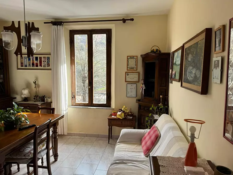 Immagine 3 di Appartamento in vendita  a Siena