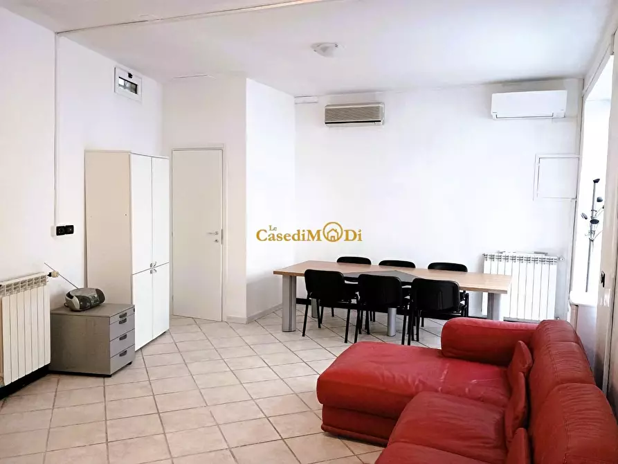 Immagine 8 di Casa indipendente in vendita  a Livorno