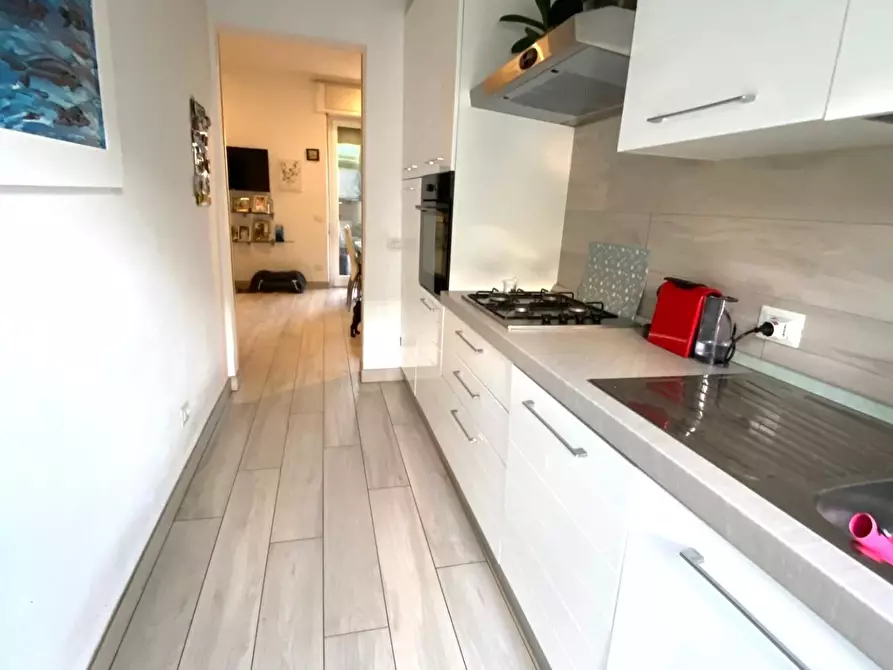 Immagine 19 di Appartamento in vendita  a Viareggio