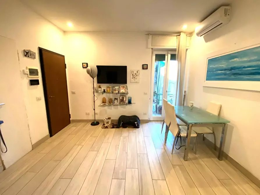 Immagine 2 di Appartamento in vendita  a Viareggio