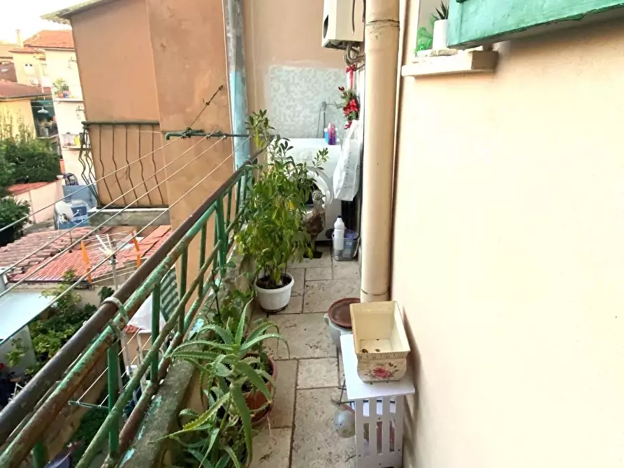 Immagine 17 di Appartamento in vendita  a Viareggio