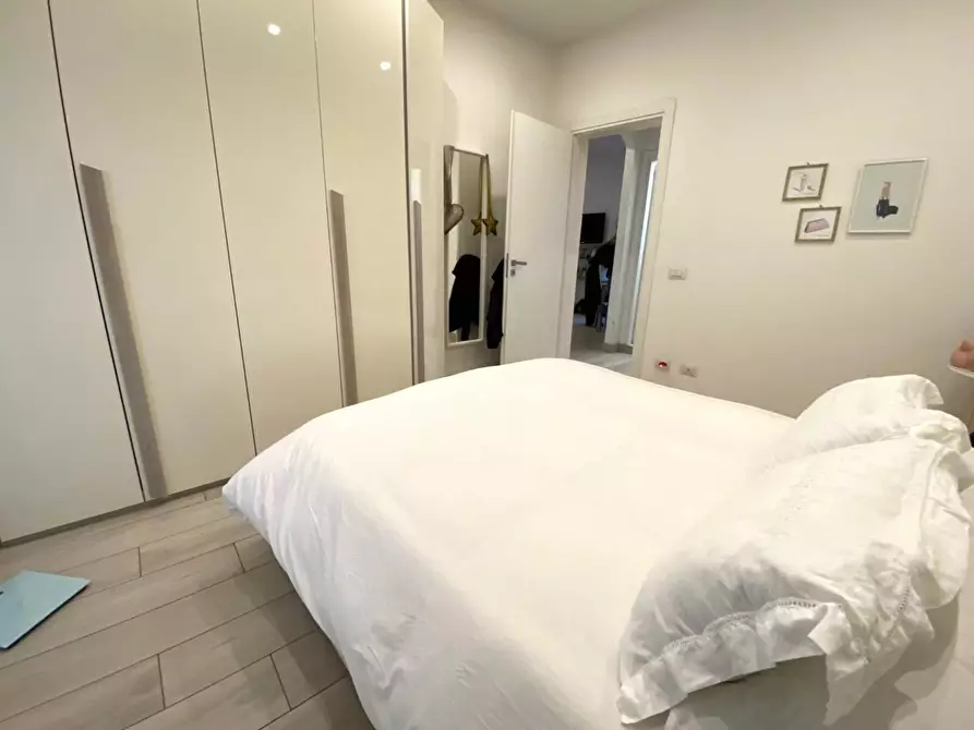 Immagine 7 di Appartamento in vendita  a Viareggio