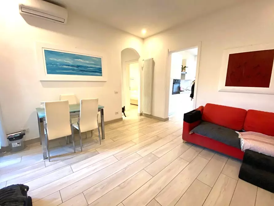 Immagine 18 di Appartamento in vendita  a Viareggio