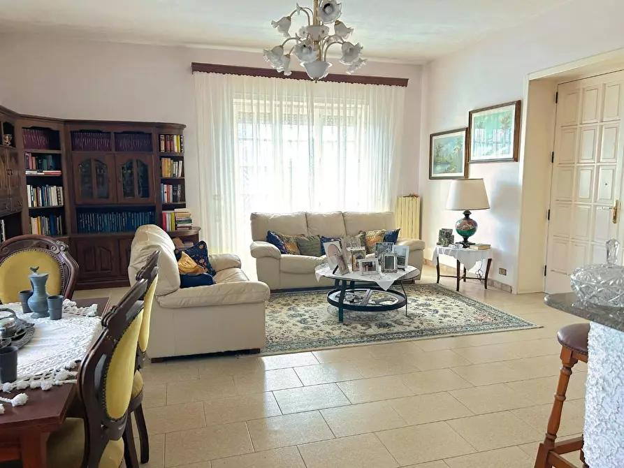 Immagine 2 di Villa in vendita  a Copertino